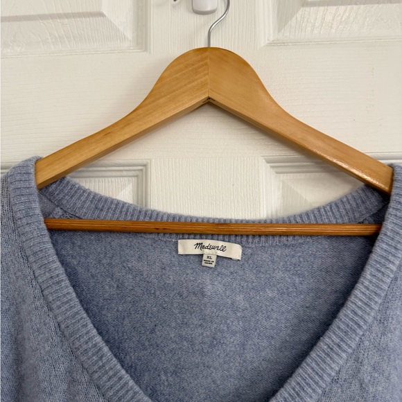 Madewell Cozy Yarn Periwinkle Blue V-Neck Sweater - Picture 8 of 9